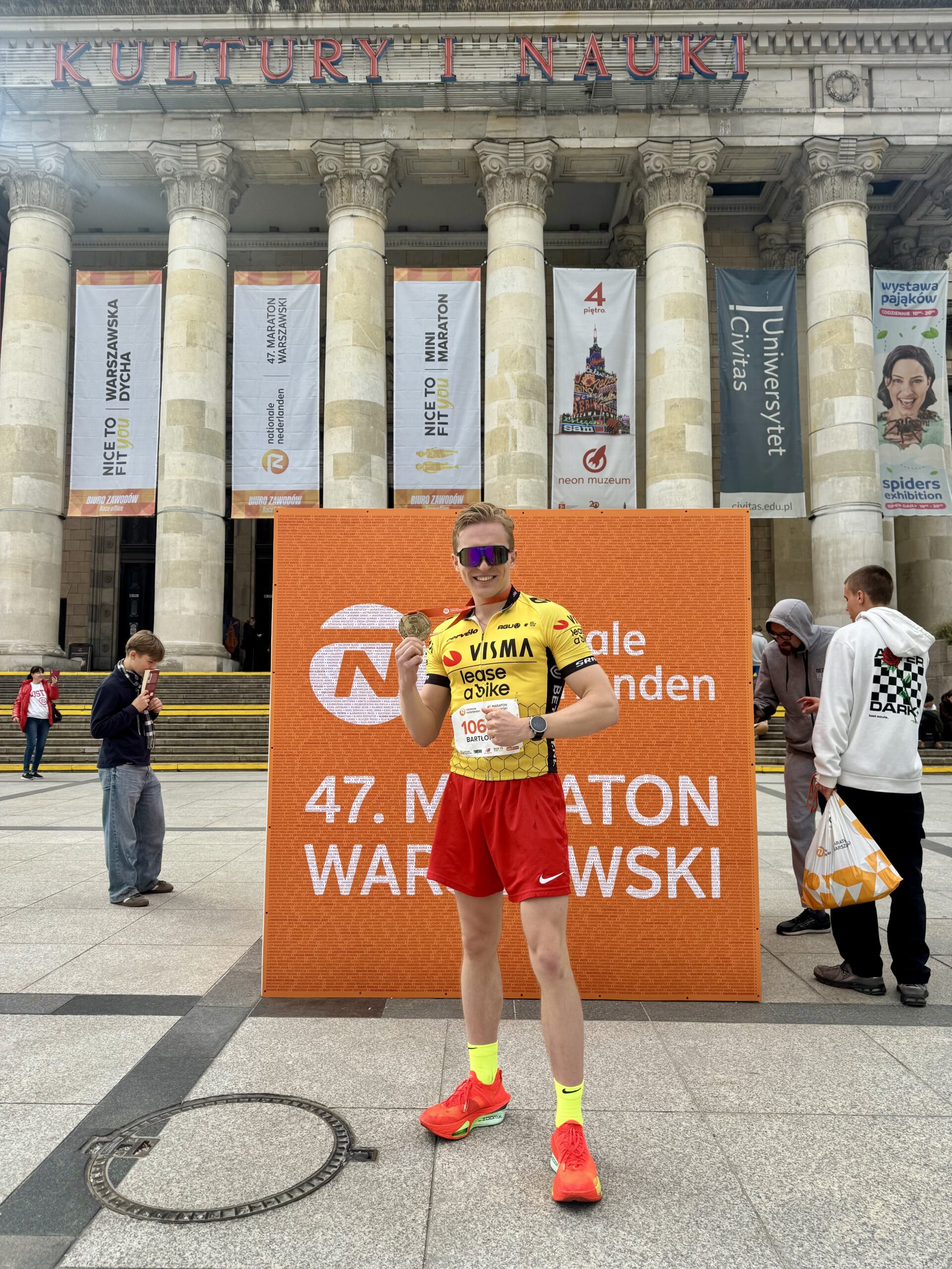 Bartek po ukończeniu maratonu